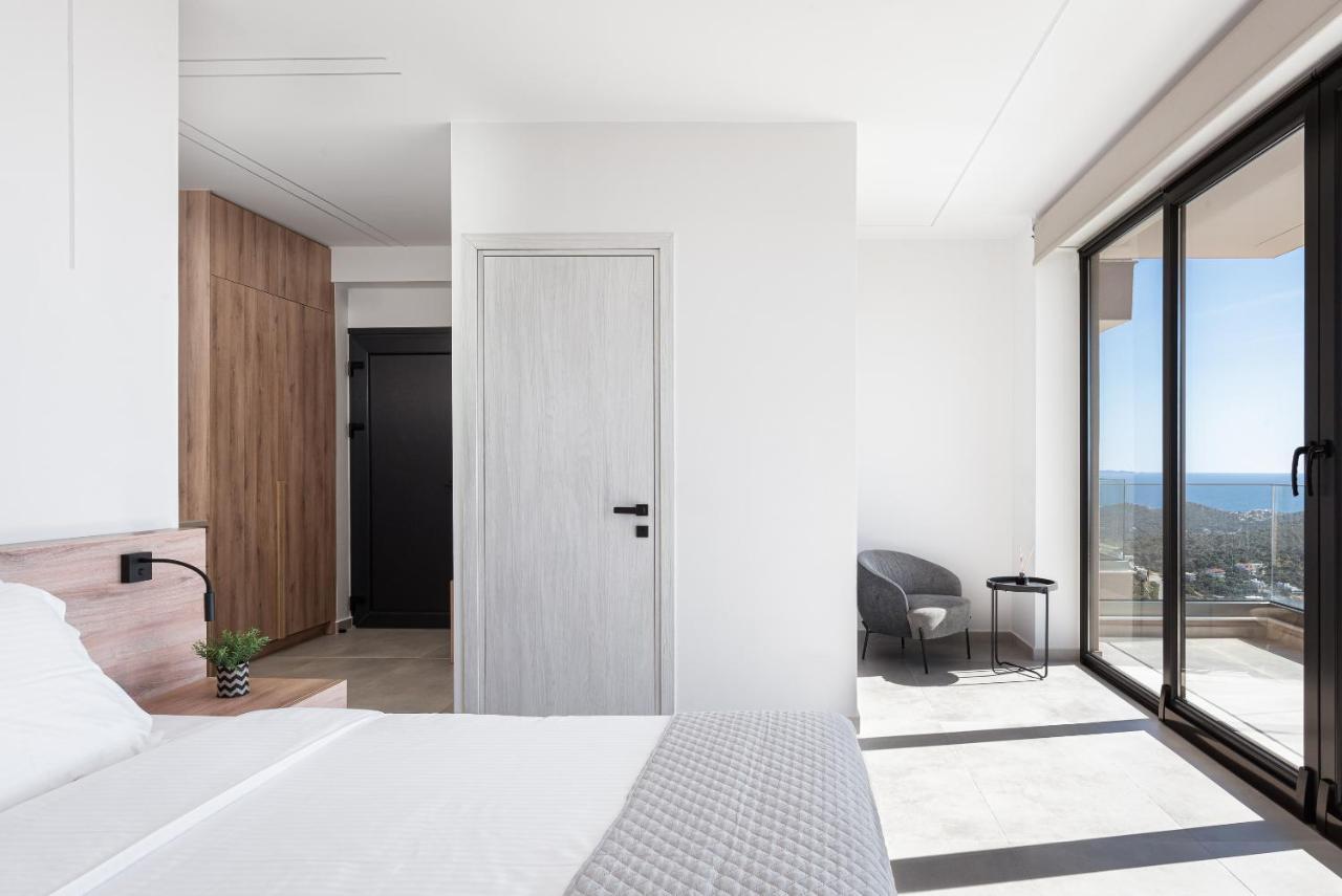 Hills Apartahotel Saronida